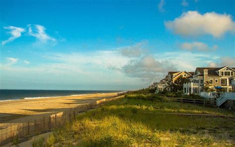 15 Prettiest Small Towns Along the East Coast.